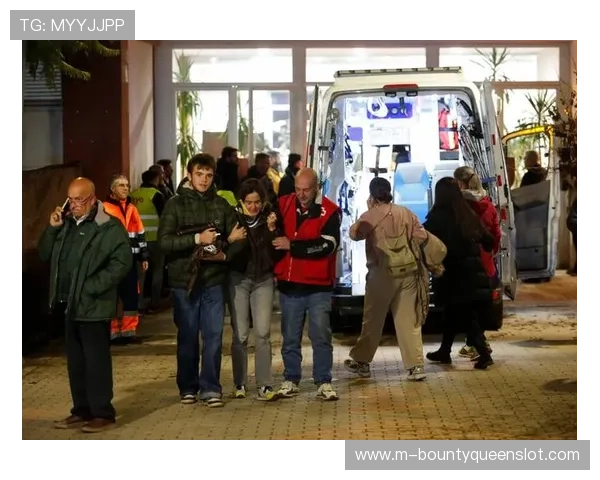 西班牙体育界哀悼科尔多瓦火车事故遇难者 西班牙体育界哀悼科尔多瓦火车事故遇难者