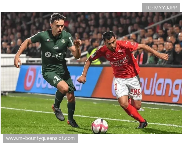 法甲竞争格局升级,从“一枝独秀”转向“三足鼎立” 法甲竞争格局升级,从“一枝独秀”转向“三足鼎立”